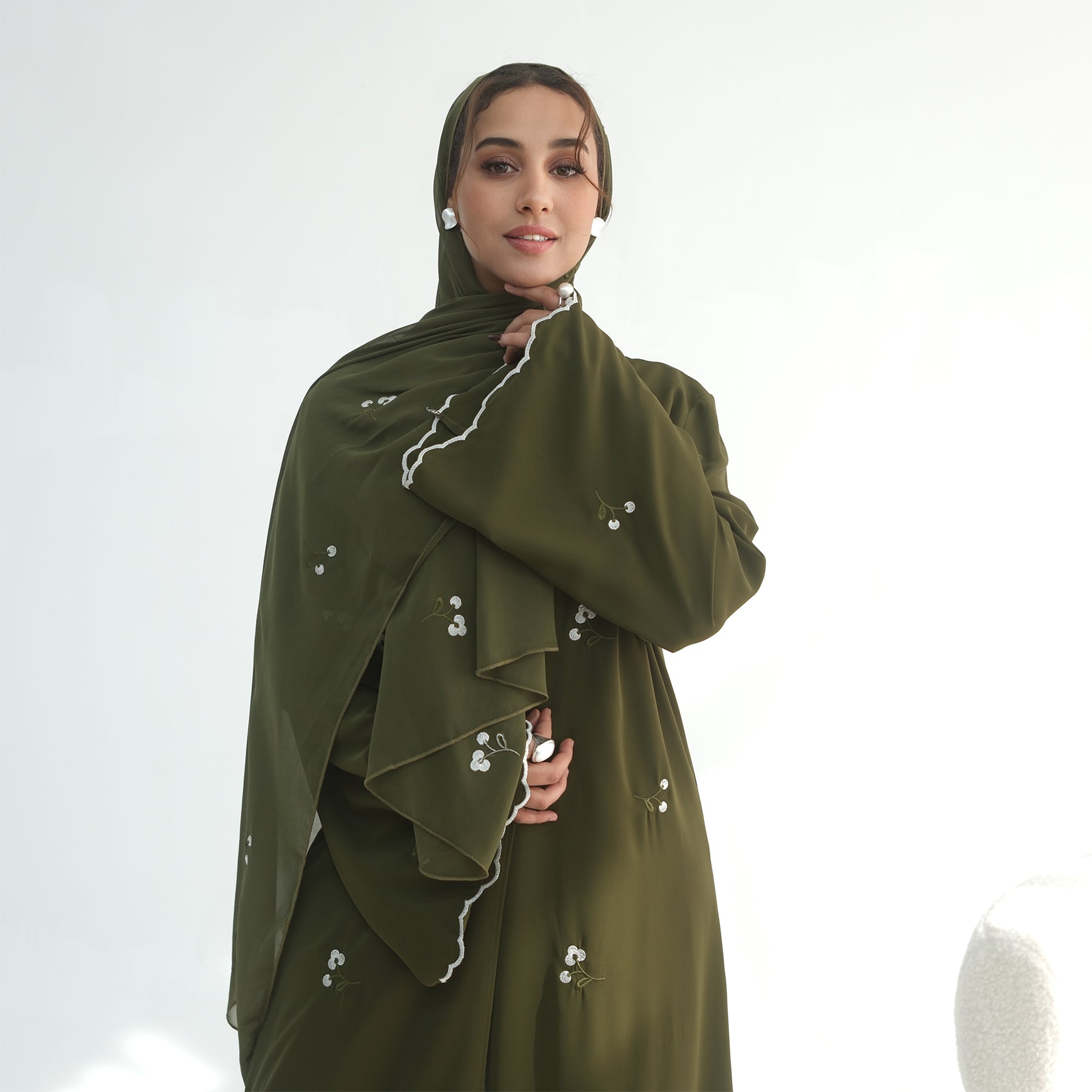 Widad Motif Abaya