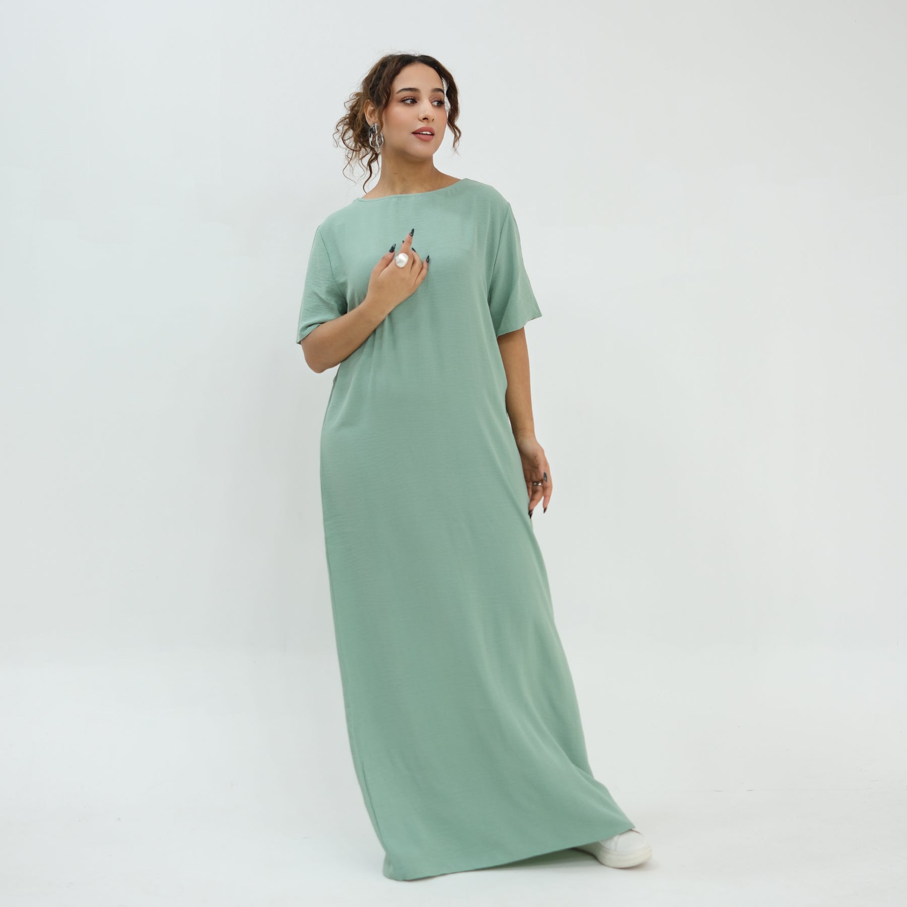 Jihan Essential Dress