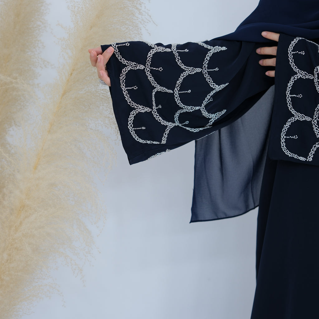 Farah Scallop Abaya