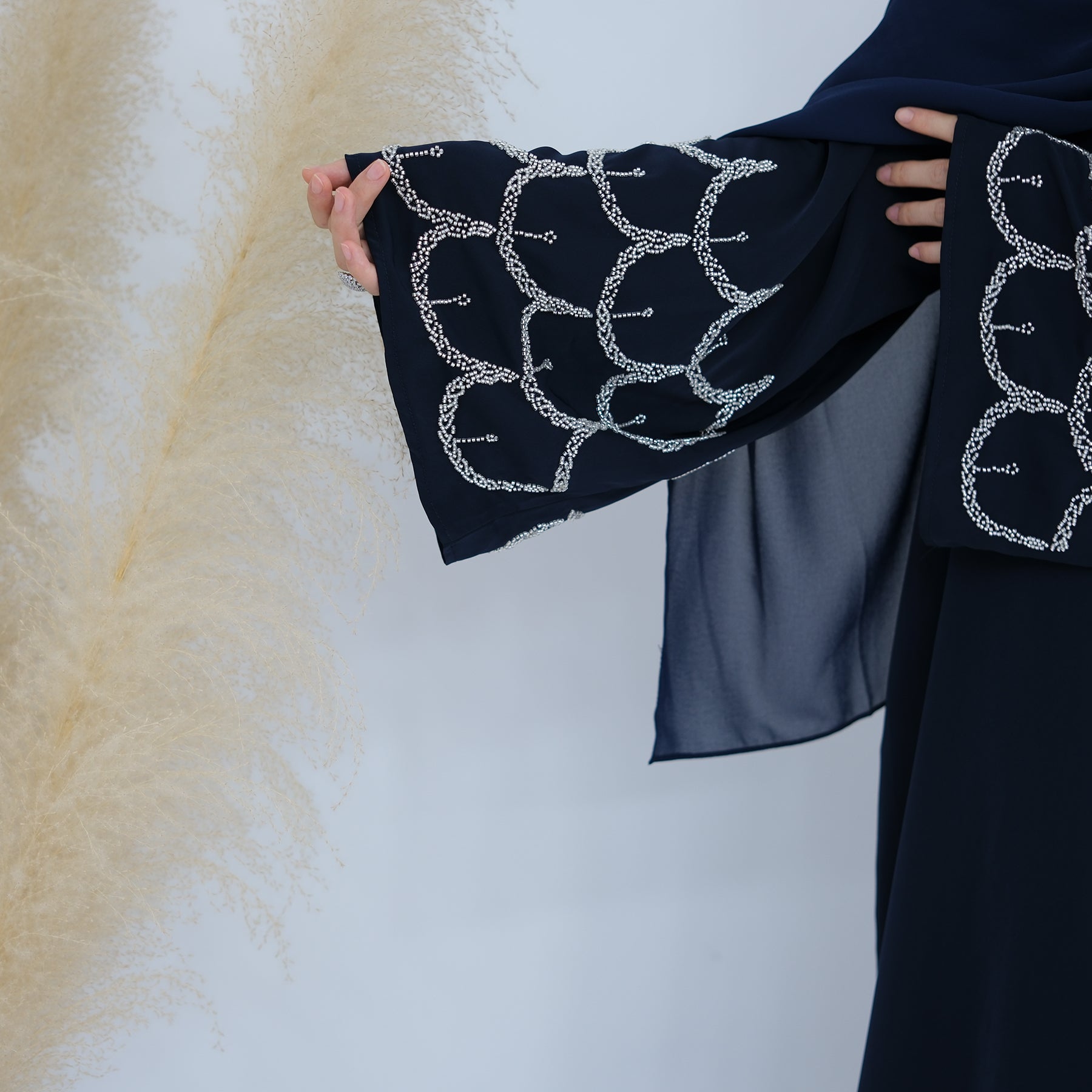 Farah Scallop Abaya