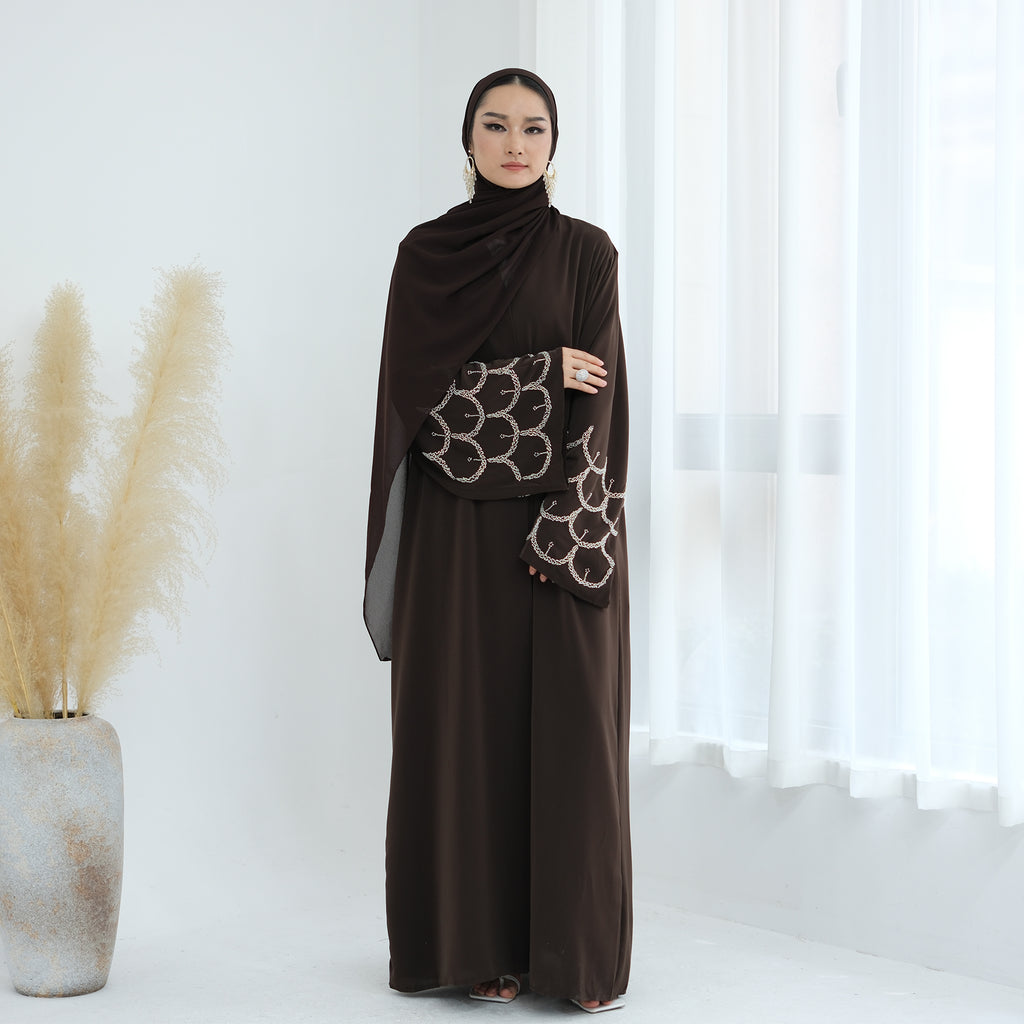 Farah Scallop Abaya