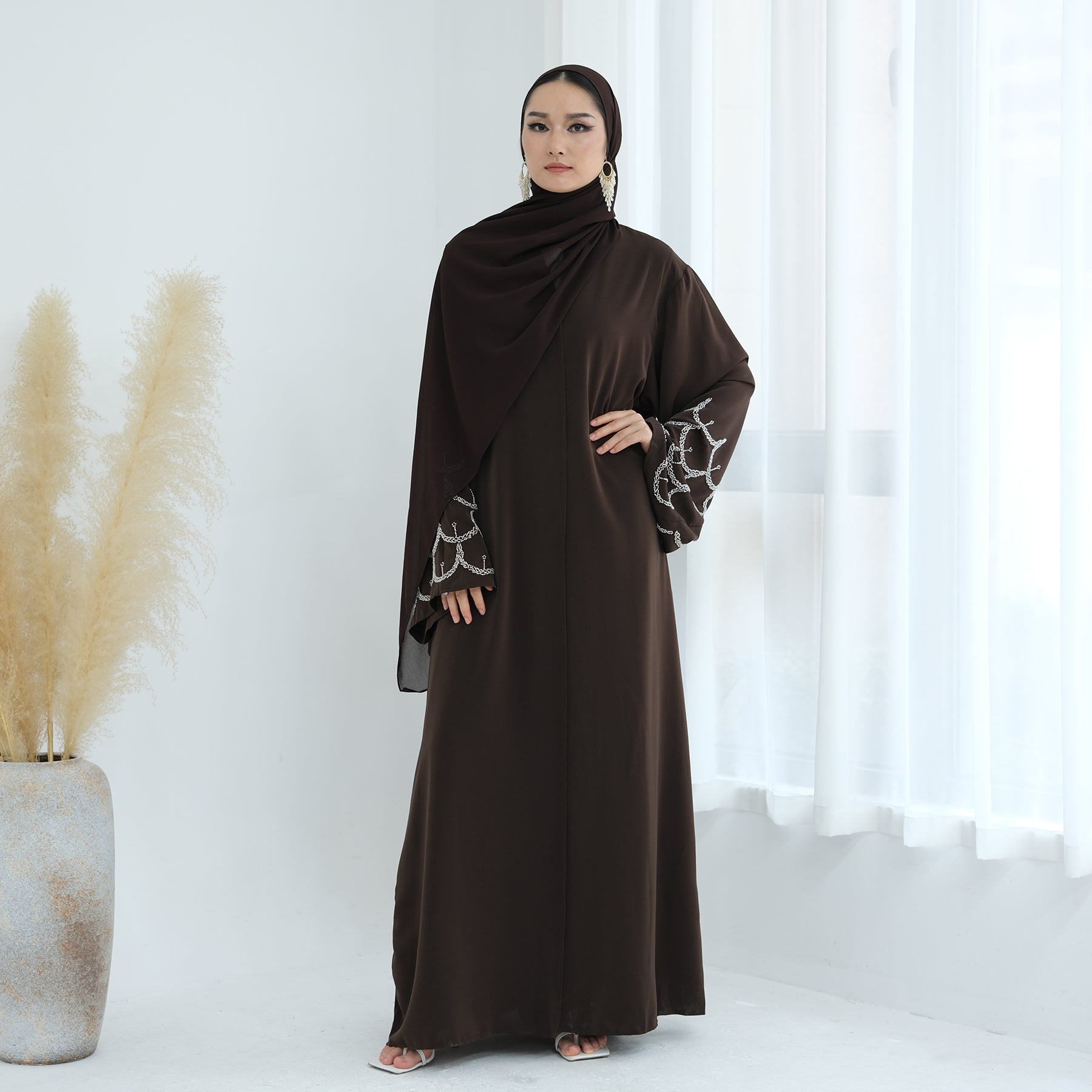 Farah Scallop Abaya