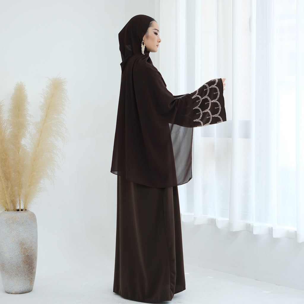 Farah Scallop Abaya