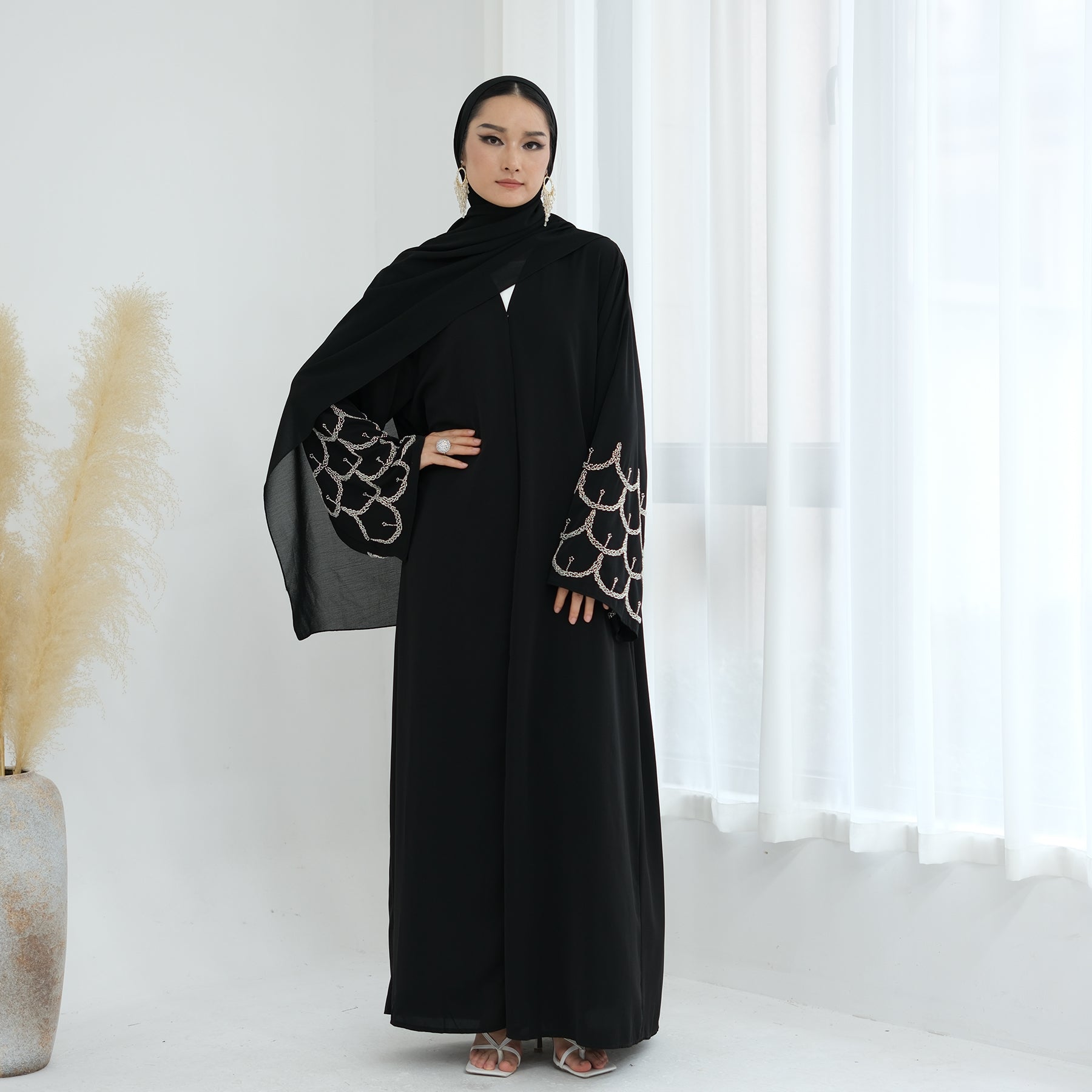 Farah Scallop Abaya